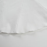 Mini-robe à volants froncés à manches longues et épaules dénudées 
