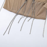 Top de tubo de malla con apliques de flores y cadena de metal con cuentas 