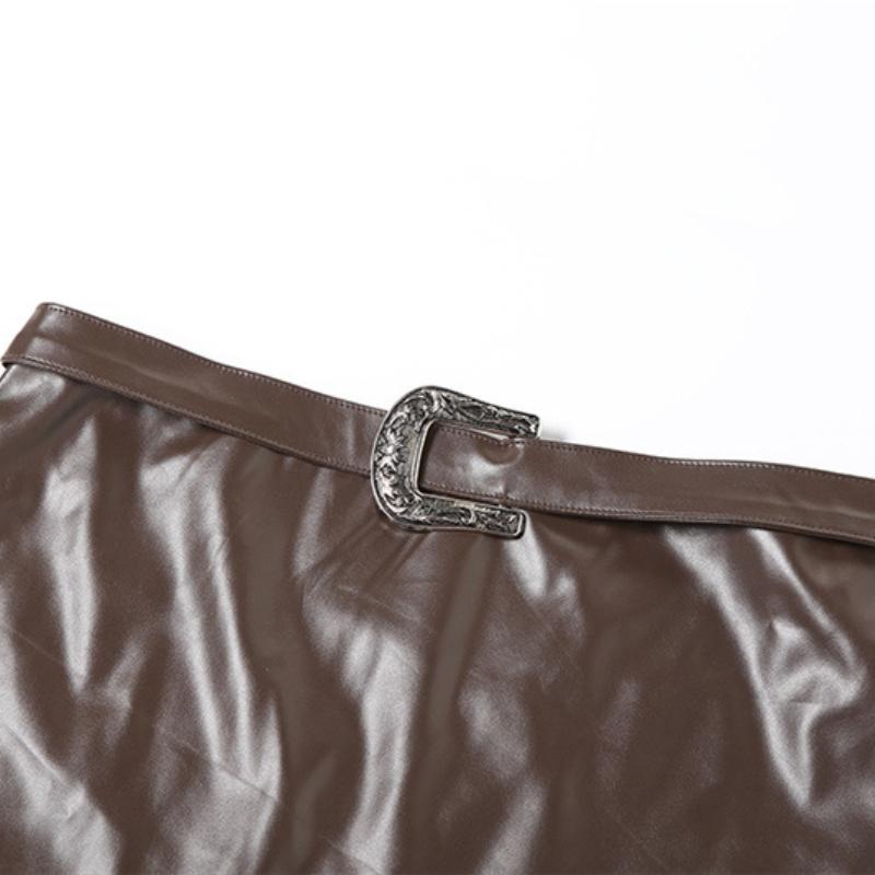 Mini-jupe à volants irréguliers et boucle en cuir PU 