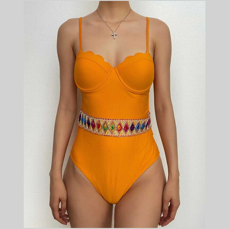 Maillot de bain une pièce à dos nu et patchwork contrasté 