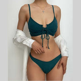 Maillot de bain bikini dos nu uni rembourré avec boucle à nouer dans le col en V 