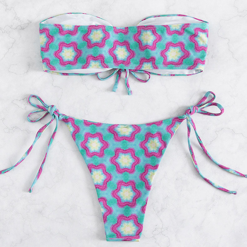 Maillot de bain bikini tube rembourré à nouer et motif floral contrasté 