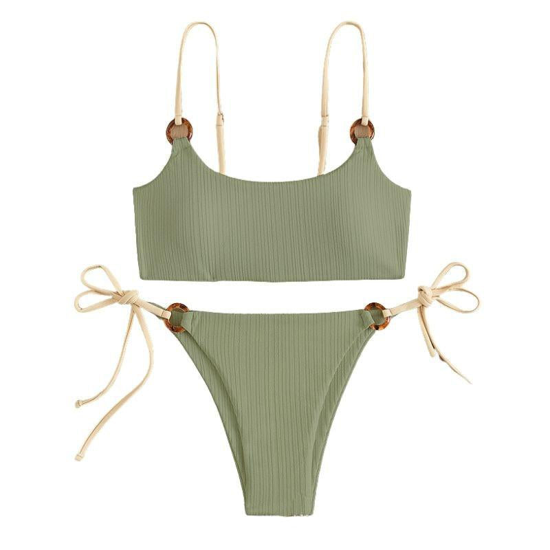 Traje de baño bikini con relleno y aro en forma de U con lazo en contraste 