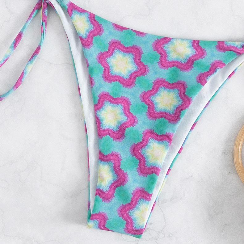 Maillot de bain bikini tube rembourré à nouer et motif floral contrasté 