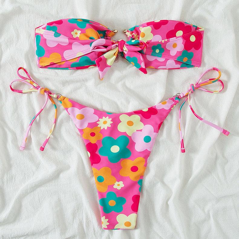 Maillot de bain bikini tube à nouer soi-même et motif floral 