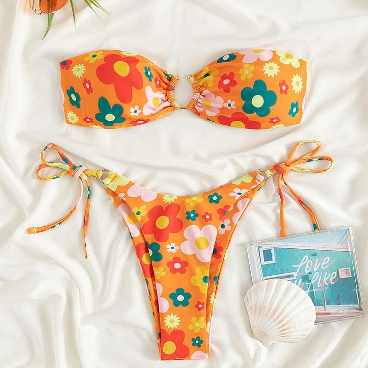 Maillot de bain bikini tube à nouer soi-même et motif floral 