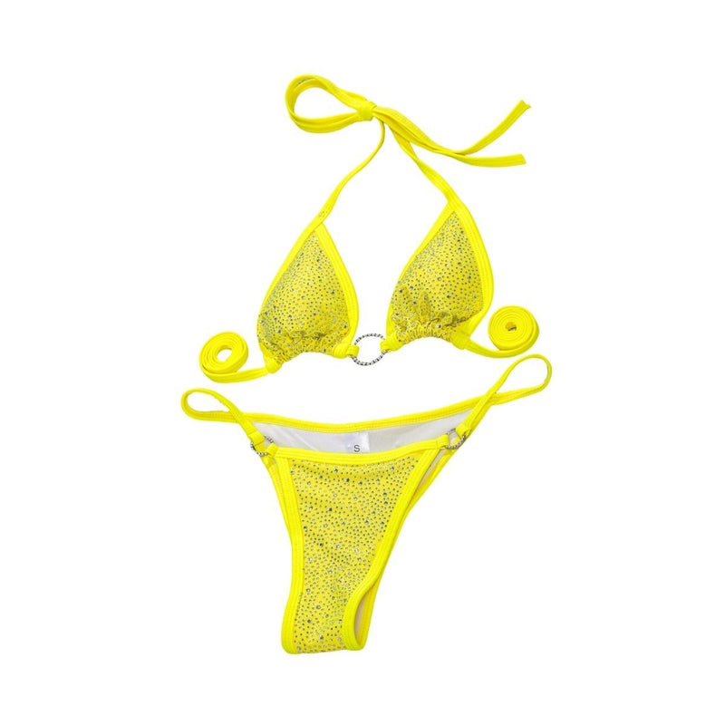 Traje de baño bikini sin espalda y cuello halter con aros y cuentas 