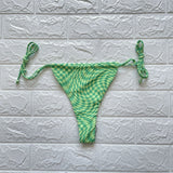 Traje de baño bikini sin espalda con contraste a cuadros y lazo tipo halter 
