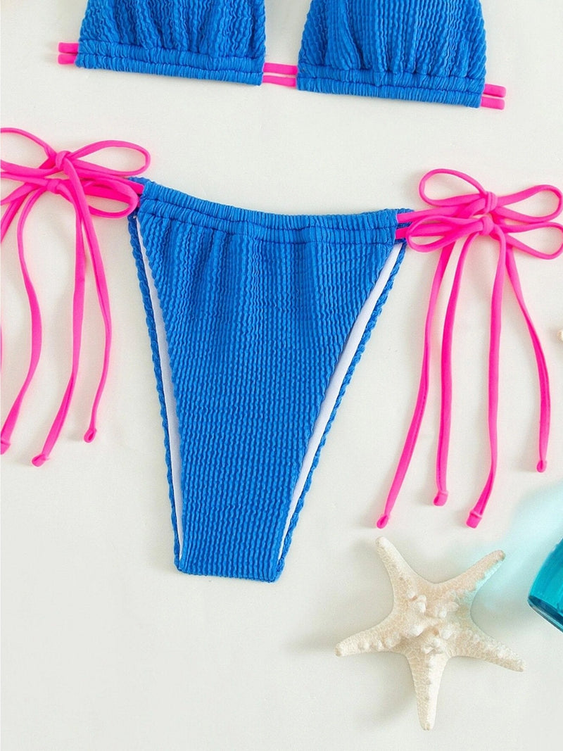 Traje de baño bikini texturizado con lazo en contraste y cuello halter 