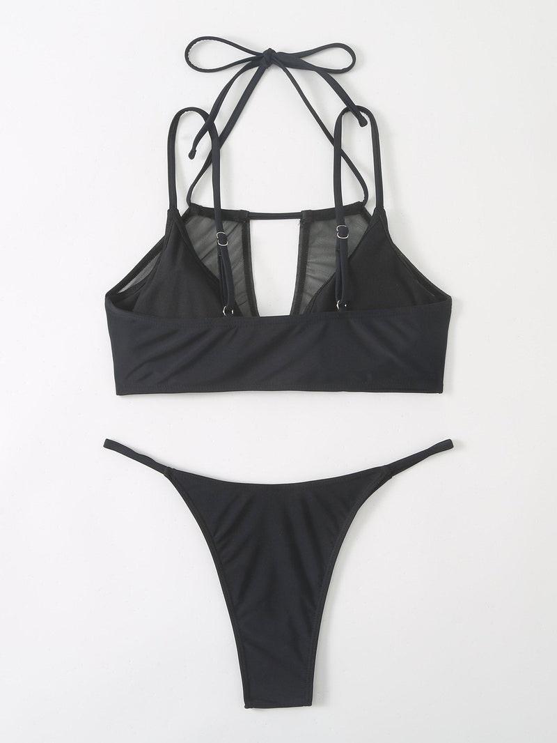 Traje de baño bikini liso con cuello halter y abertura de malla con lazo 