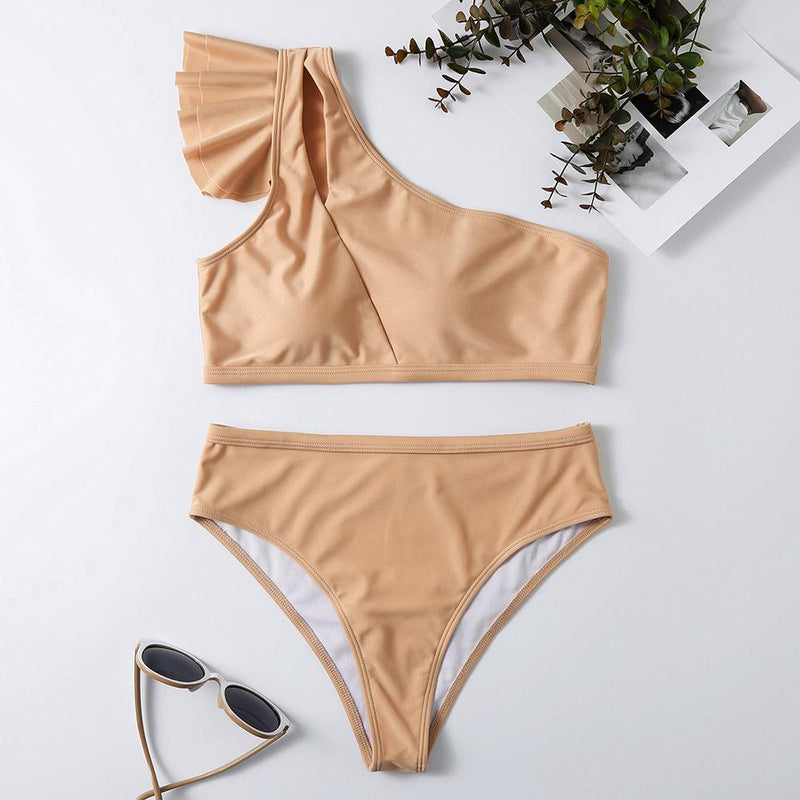 Maillot de bain bikini asymétrique à volants et découpes irrégulières et solides 