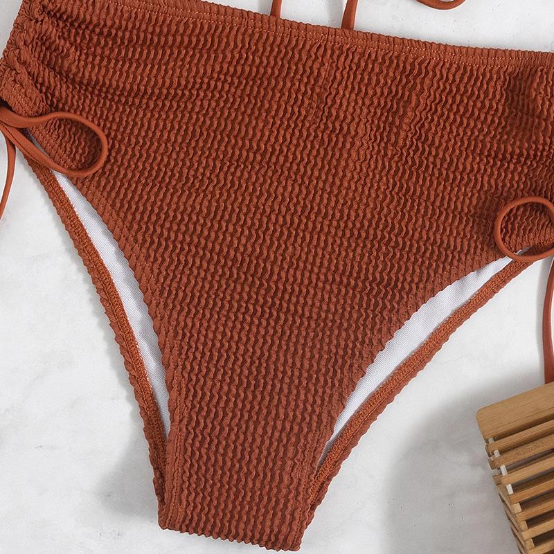 Traje de baño tipo bikini con cordón ajustable, sin espalda y con textura sólida 