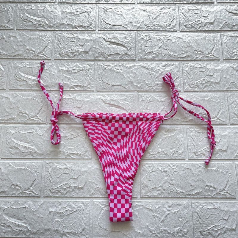 Traje de baño bikini sin espalda con contraste a cuadros y lazo tipo halter 