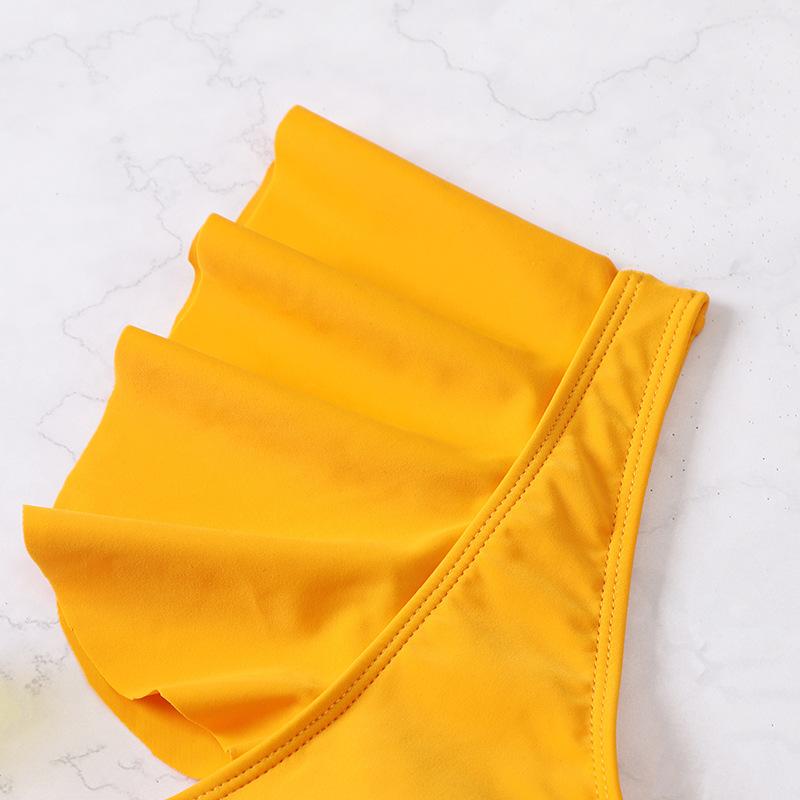 Traje de baño bikini fruncido liso con cordón ajustable y mangas cortas con volantes acolchados 