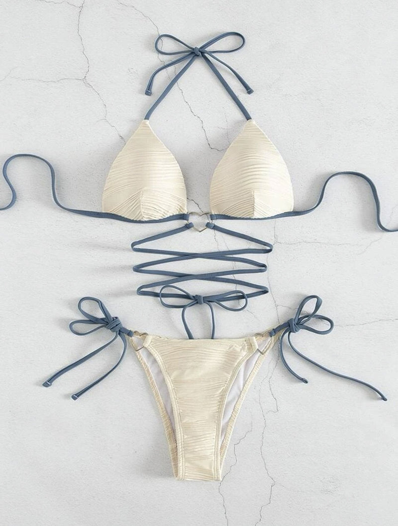 Traje de baño bikini sin espalda, con textura, cruzado en la parte delantera y halter con relleno en contraste 