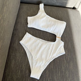 Maillot de bain une pièce texturé uni à une épaule et bouton ajouré 