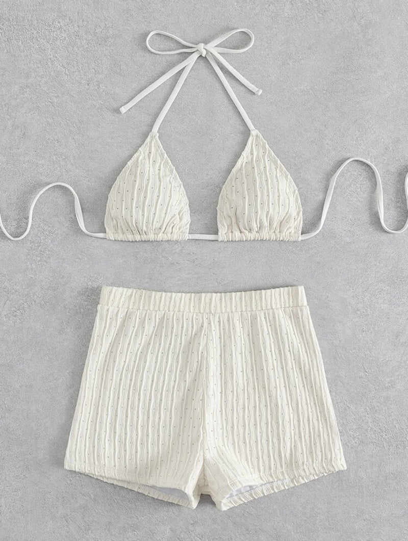 Traje de baño bikini con espalda descubierta, tirantes finos y textura tipo halter 