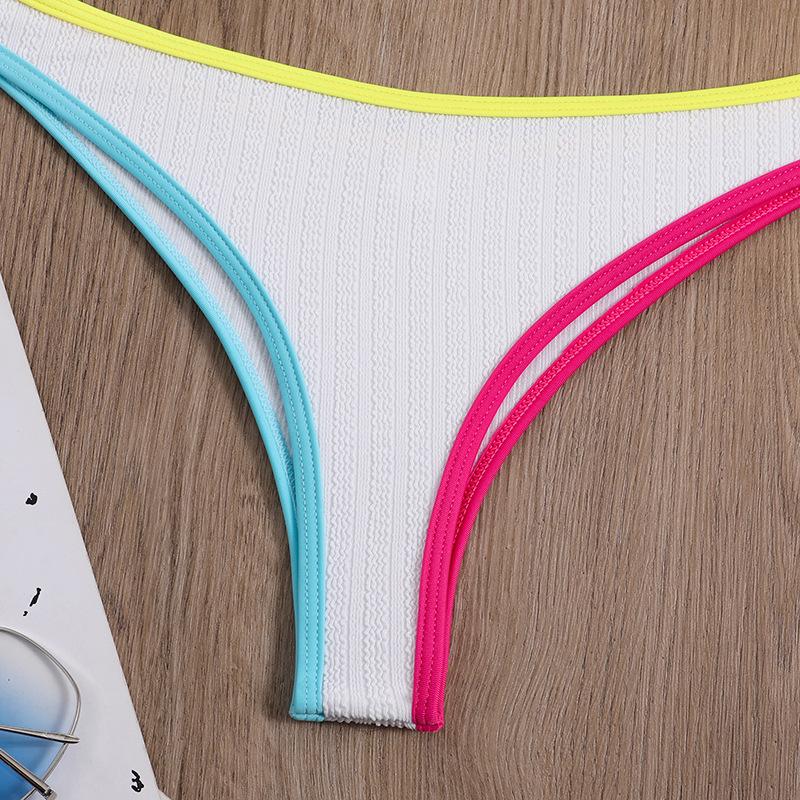 Maillot de bain bikini à col en V rembourré contrasté et dos nu avec anneau en O 