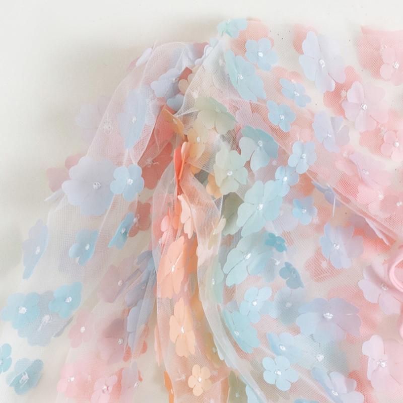 Traje de baño de 3 piezas con cuello halter, acolchado y estampado floral en contraste 